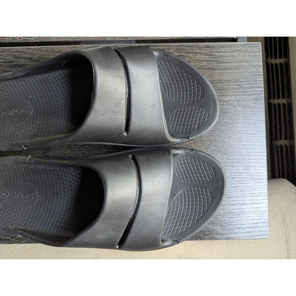 Oofoos Black Comfort Slippers Unisex Size M 9 and W 11 *Near mint* - Picture 8 of 10